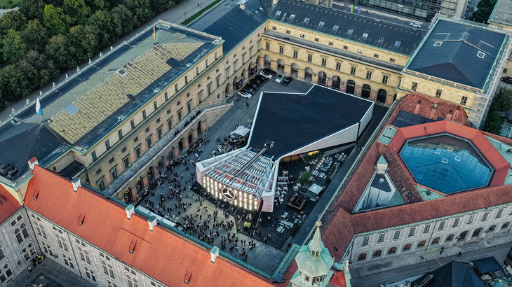 ドイツ国際モーターショー（IAA）のメルセデス・ベンツブース。