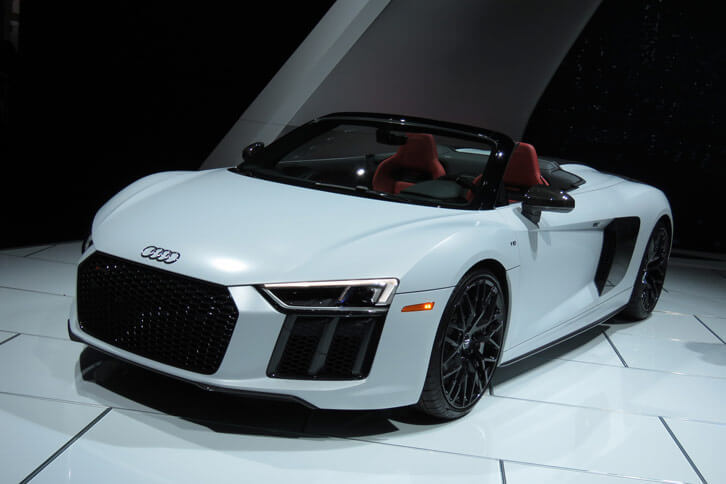 アウディR8スパイダーV10プラス