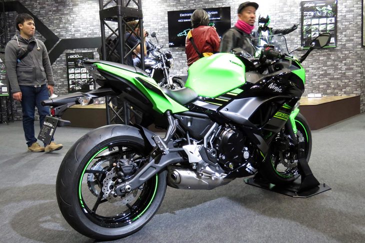 カワサキ・ニンジャ650KRTエディション