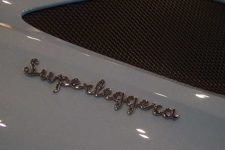 アストンマーティンDBSスーパーレッジェーラ ヴォランテ