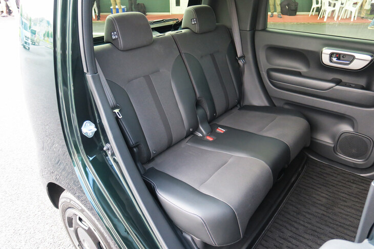 ホンダN-WGN Lスタイル＋ ビター（リアシート）