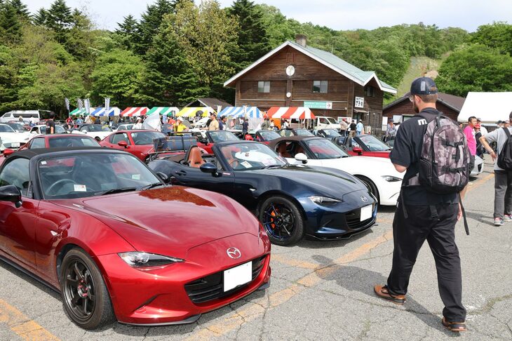 悪夢のコロナ禍も明け、インバウンドが拡大する日本。それは「軽井沢ミーティング」も同様で、再び海外ファンの参加がみられるようになった。オーナー同士の国際交流が再開したのも朗報だ。