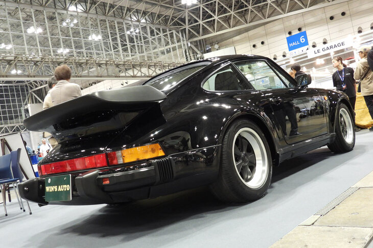 ポルシェ911カレラ3.2ターボルック（1987年／WINS AUTO）