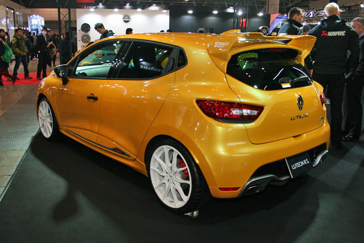 ルーテシア ルノースポール トロフィー （リアスポイラー、鍛造軽量アロイホイール装着）