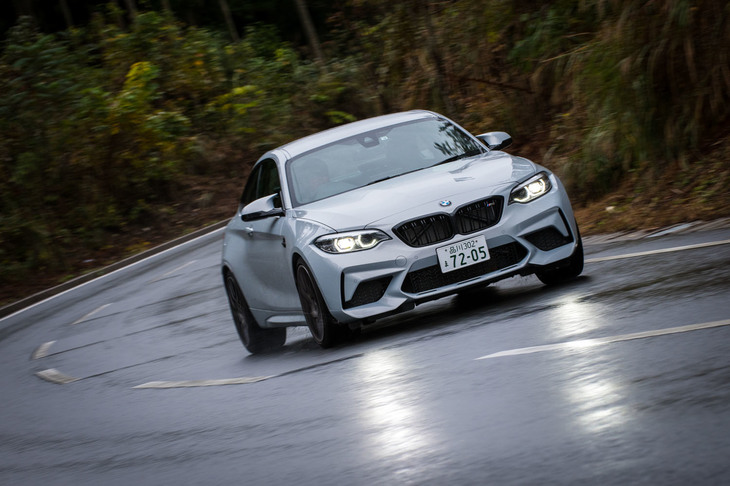 「M2コンペティション」の動力性能は、0-100km/h加速が4.4秒（7段DCT車は4.2秒）、最高速は250km/h（リミッター作動）と公表されている。