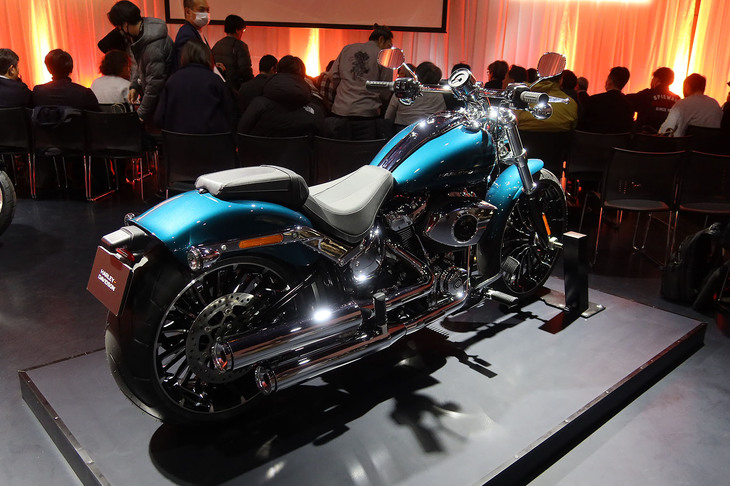 ハーレーダビッドソン・ブレイクアウト