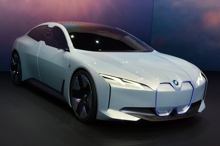 「BMW iビジョンダイナミクス」