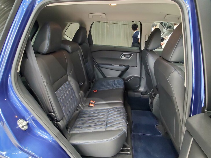 日産エクストレイルAUTECH e-4ORCE アドバンストパッケージ（リアシート）