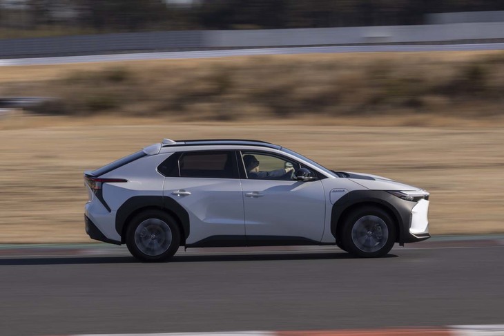 トヨタbZ4Xプロトタイプ