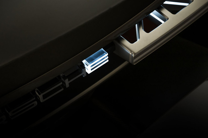 ポルシェ・ミッションX（バックランプ）