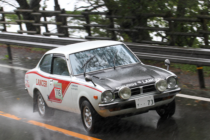 こちらはワークスラリーカー仕様の1973年「三菱ランサー1600GSR」。