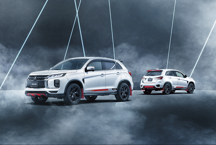 RVRラリーアートアクセサリー装着車（一部純正アクセサリー）