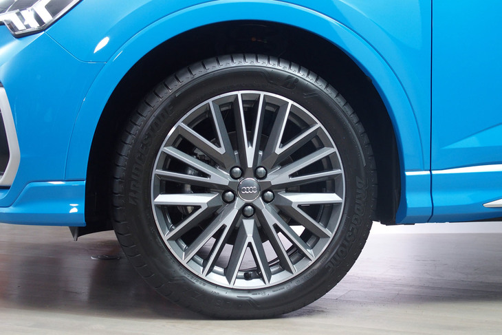 アウディQ3スポーツバック（ホイール）