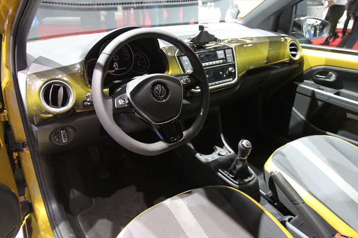 「フォルクスワーゲンup!」のインテリア。