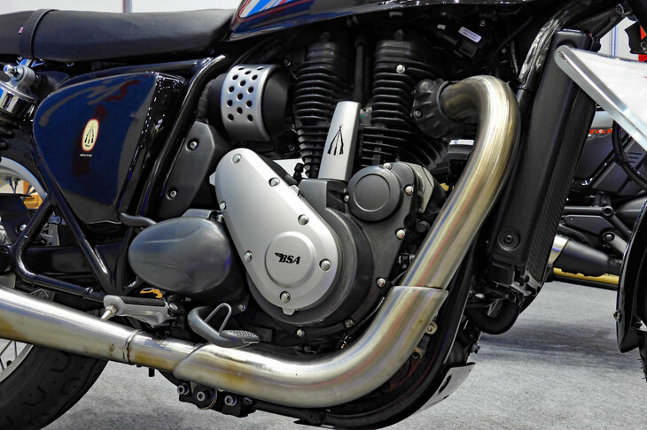 BSAゴールドスター650