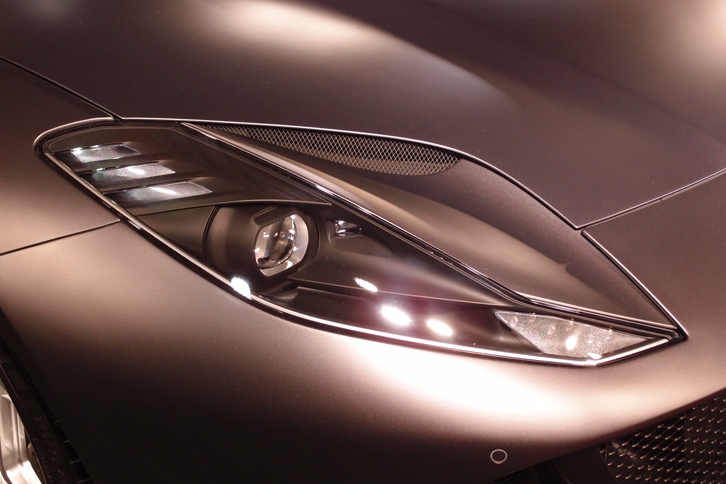 フェラーリ812スーパーファスト（ヘッドランプ）