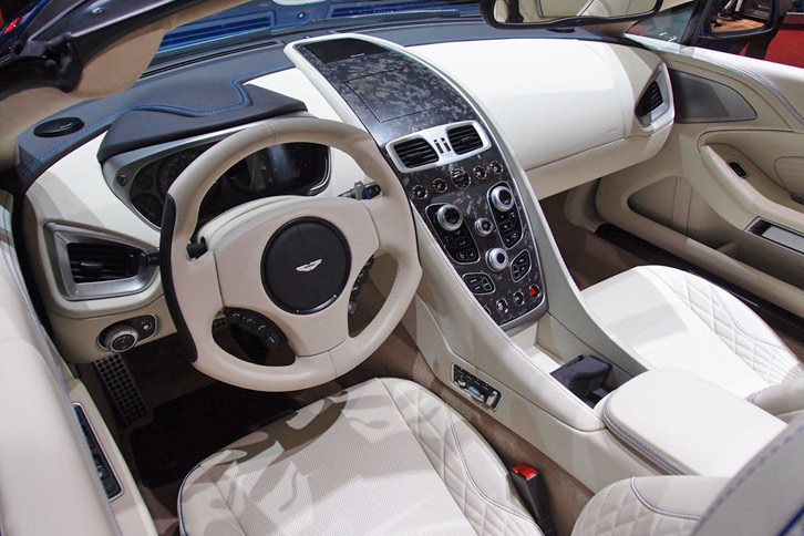 アストンマーティン・ヴァンキッシュS ヴォランテ