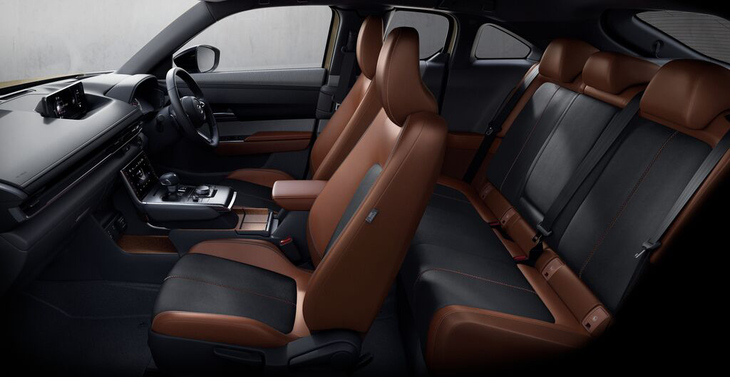 「レトロスポーツエディション」のインテリア。