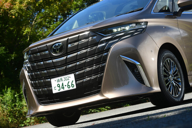 清水「芸術は爆発だ！ カーデザインも爆発なのだよ！」　
	ほった「岡本太郎がこれを見たらなんと言うか、聞いてみたかったですね」