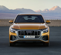 極太の枠で囲まれた八角形グリルが目を引くフロントまわり。このデザインは今後、アウディが手がけるほかのSUVにも採用されることになる。