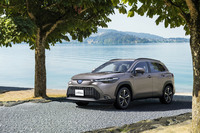 2021年9月14日にはシリーズ初のSUVとなる「カローラ クロス」も国内発売された。こちらも人気。