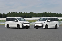 
	これまで「G's」ブランドで扱われていた「ノア」と「ヴォクシー」のスポーツコンバージョンモデルは、今後「ノアSi“GRスポーツ”」（写真右）、「ヴォクシーZS“GRスポーツ”」（同左）として販売される。
	