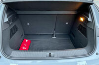 荷室容量は440リッター。掃き出し部分が高いところに、既存のルノー車との共通点を感じる。