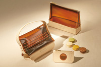 成約プレゼントのバッグやポーチ、コインケース。