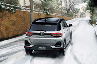 「ロッキー／ライズ」の4WDシステムには、「トヨタRAV4」の「G」や「X」のものと基本的に同じ、「ダイナミックトルクコントロール4WD」が採用されている。ちなみに、FFと4WDの販売比率は、7：3程度を想定しているとのこと。