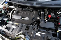 搭載される2リッターディーゼルターボエンジンは最高出力177ps、最大トルク400Nmを発生する。