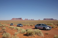 西部劇など映画の撮影舞台としても知られるモニュメントバレーにて。