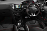 プジョー、マイナーチェンジした「2008」を発売の画像