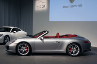 「911カレラSカブリオレ」