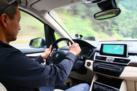 実際に運転してみると、FFらしからぬ走りに脱帽。気になる人も「FFのBMWなんて……」と思う人も、ぜひ一度お試しあれ。