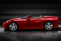 新型「フェラーリカリフォルニア」写真公開の画像