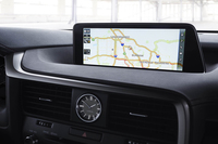 センターコンソール上部に配されるディスプレイ。写真は「RX450h」のもの。
    