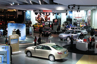 一見地味なディスプレイだが、内容の濃いトヨタブース【デトロイトショー08】の画像