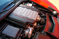 新型「コルベット」が搭載する6.2リッターV8 OHVの「LT1」エンジン。LT1とは「C3」「C4」世代のエンジンにも使われていた名称なので、熱心なファンの中には、懐かしく感じる人もいるだろう。
    