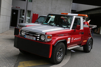 トヨタで、もうひとつ。パリにおけるレッカー車の定番といえば「トヨタ・ランドクルーザー」の改造車。写真は見本市会場の構内車だが、市内では運悪く自分のクルマを“ランクル”にけん引されていってしまったパリ人は少なくないはず。