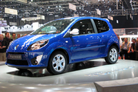 初代のインパクトに欠ける「ルノー・トゥインゴ」。