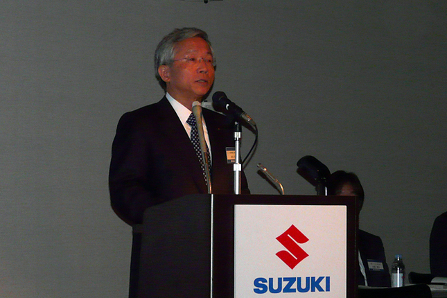 今後の戦略について説明する、スズキ副社長の本田 治 四輪技術本部長。