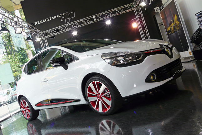 「ルノー・ルーテシア クレール」