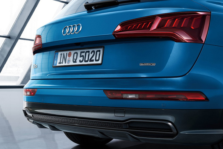 ボディー下部やホイールアーチに「マンハッタングレーメタリック」のコントラストペイントを採用。