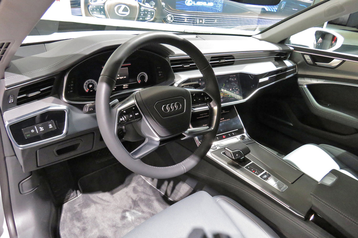 アウディA7スポーツバック（コックピット周辺部）