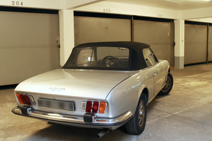 「プジョー504カブリオレ」。筆者の知人が所有する車両を2014年に撮影。