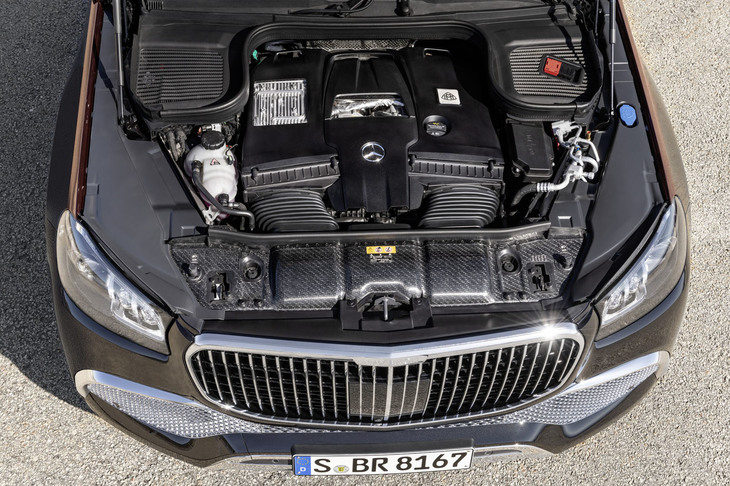 4リッターV8ツインターボに、48V電気システムとISGを組み合わせたマイルドハイブリッドパワートレインを搭載。システム最高出力558PS、同最大トルク730N・mを発生する。