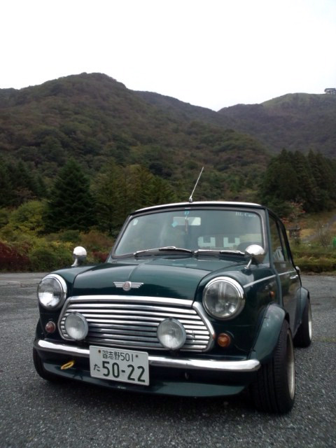 千葉東金道路で大クラッシュを演じながらも、不死鳥のごとくよみがえったかつてのマイカー「ローバー・ミニ」。修理費用はしめて80万円ナリ。