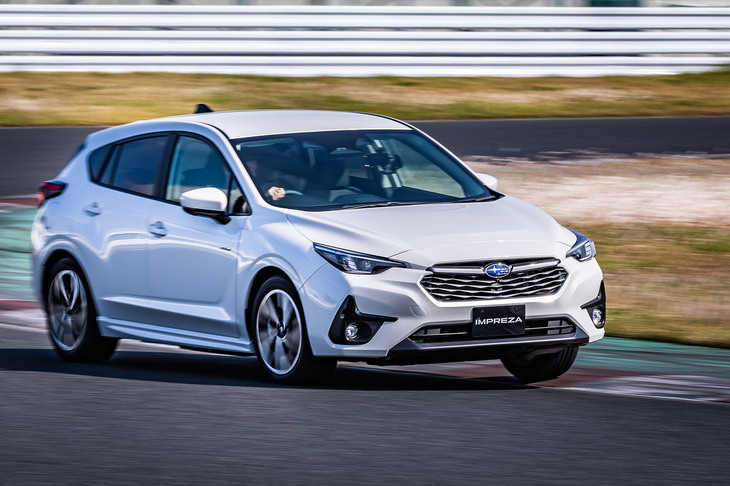 スバル・インプレッサ（クローズドコースでの走行シーン）