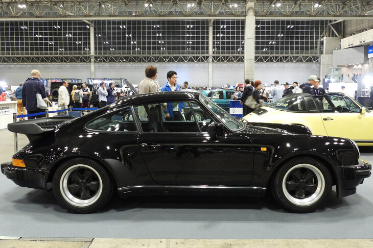 ポルシェ911カレラ3.2ターボルック（1987年／WINS AUTO）