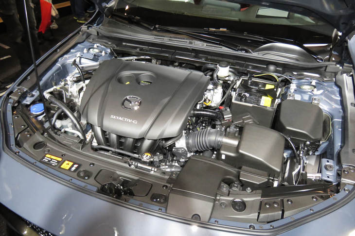 マツダ3カスタムスタイル（エンジン）